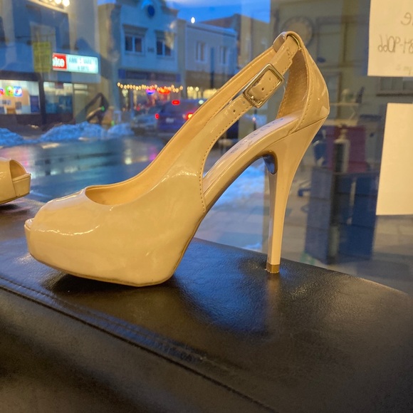 Guess heels - Picture 2 of 5